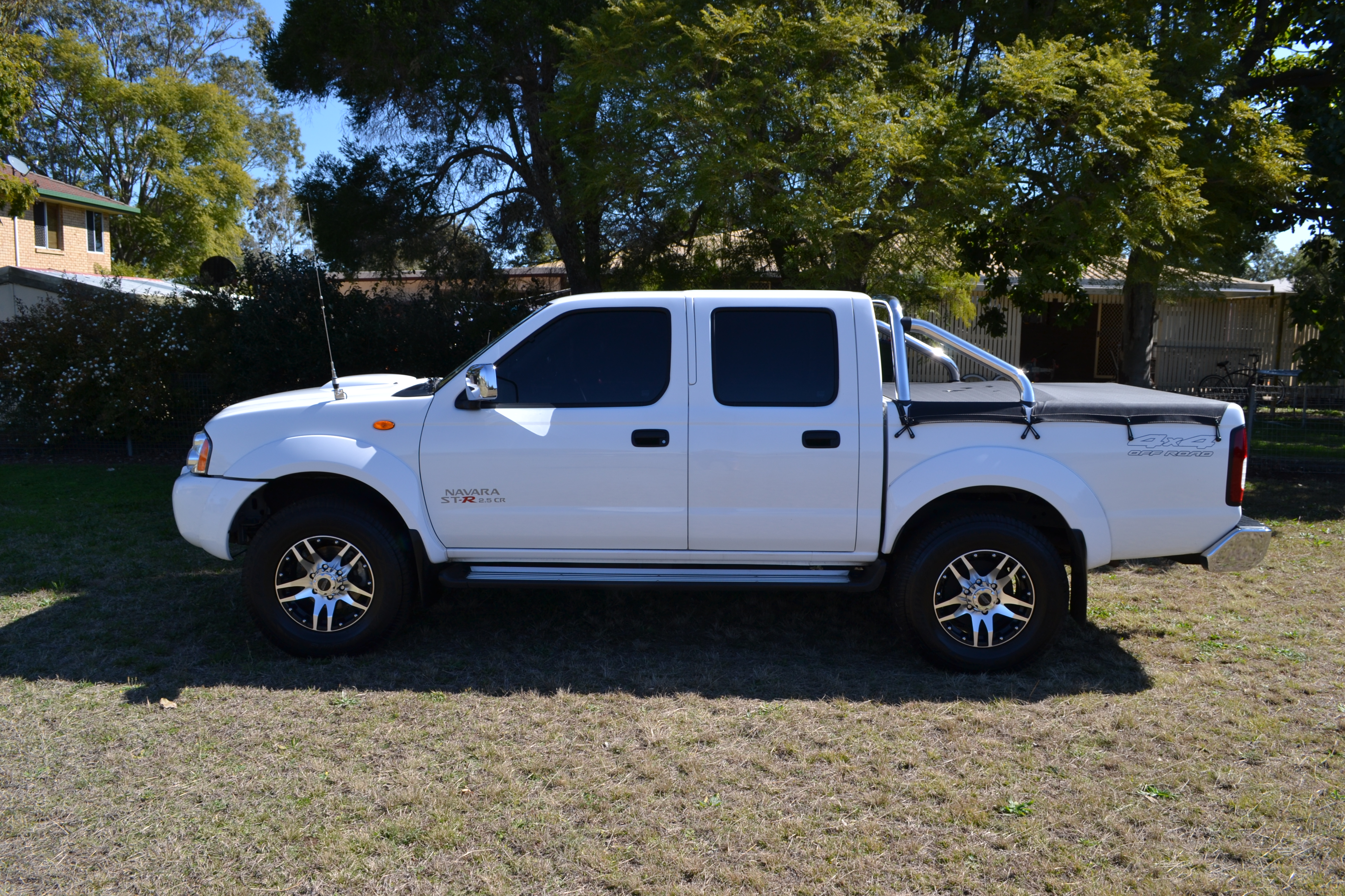 Nissan navara series 4 #10