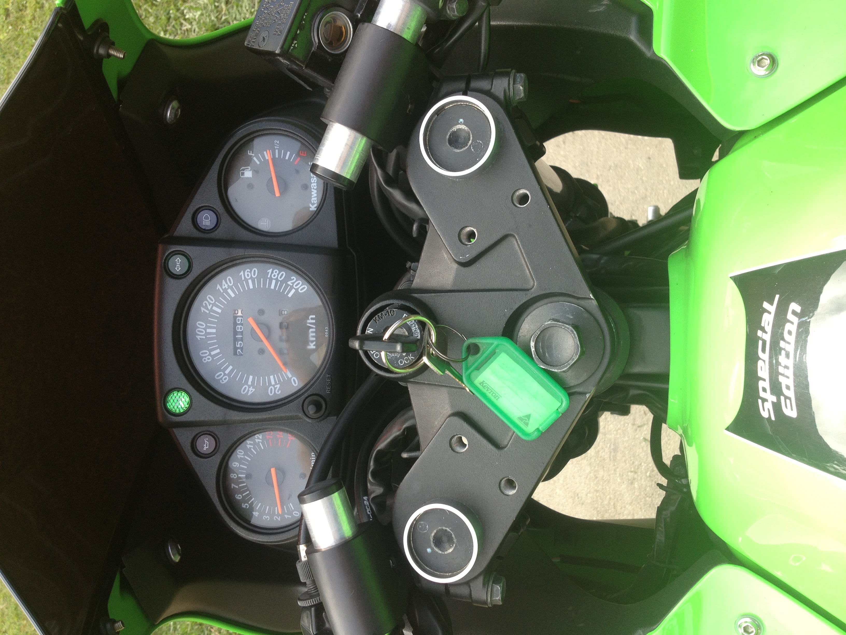 Kawasaki Ninja 300 руль