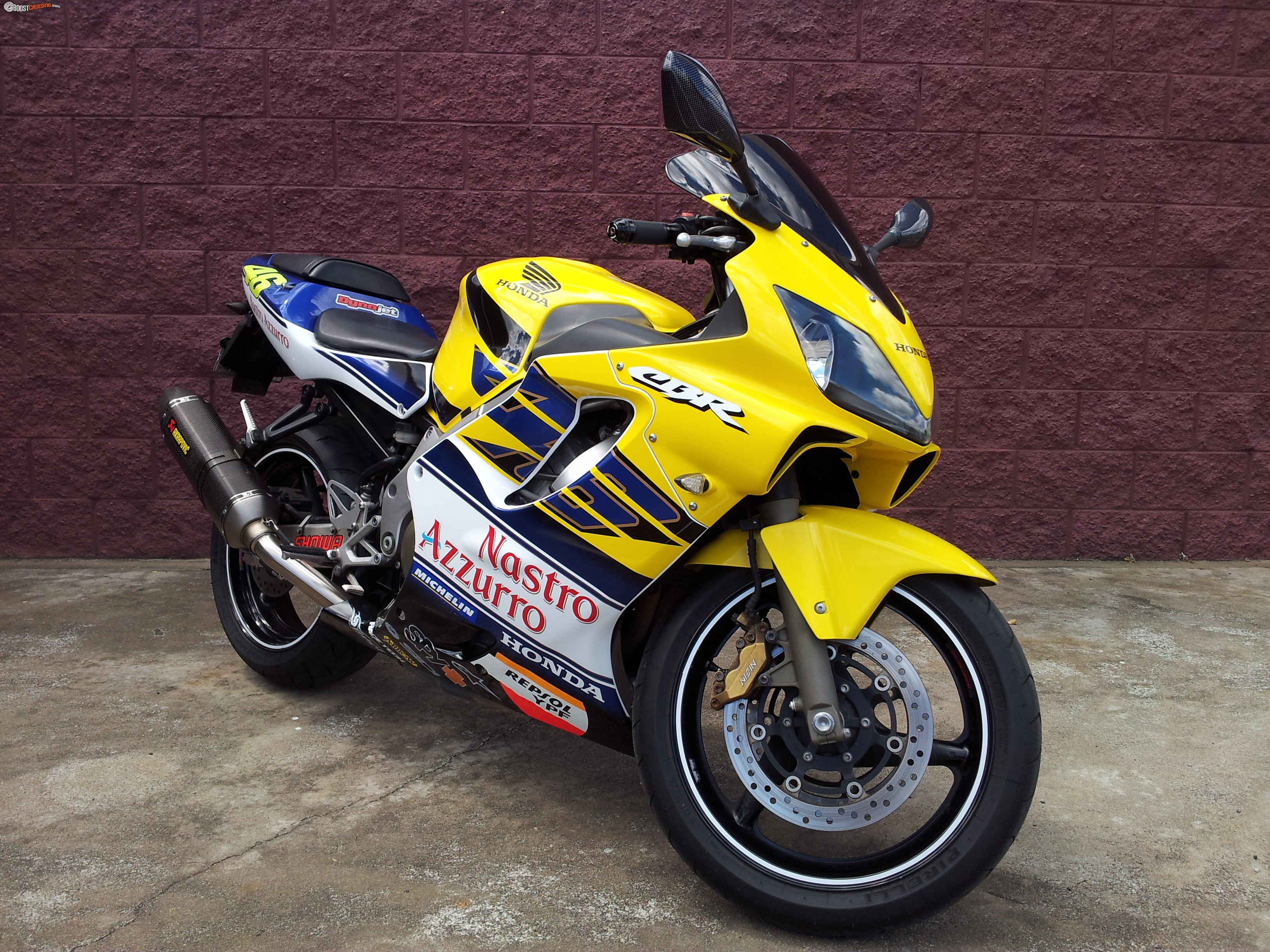 honda cbr 600 f4i rossi replica