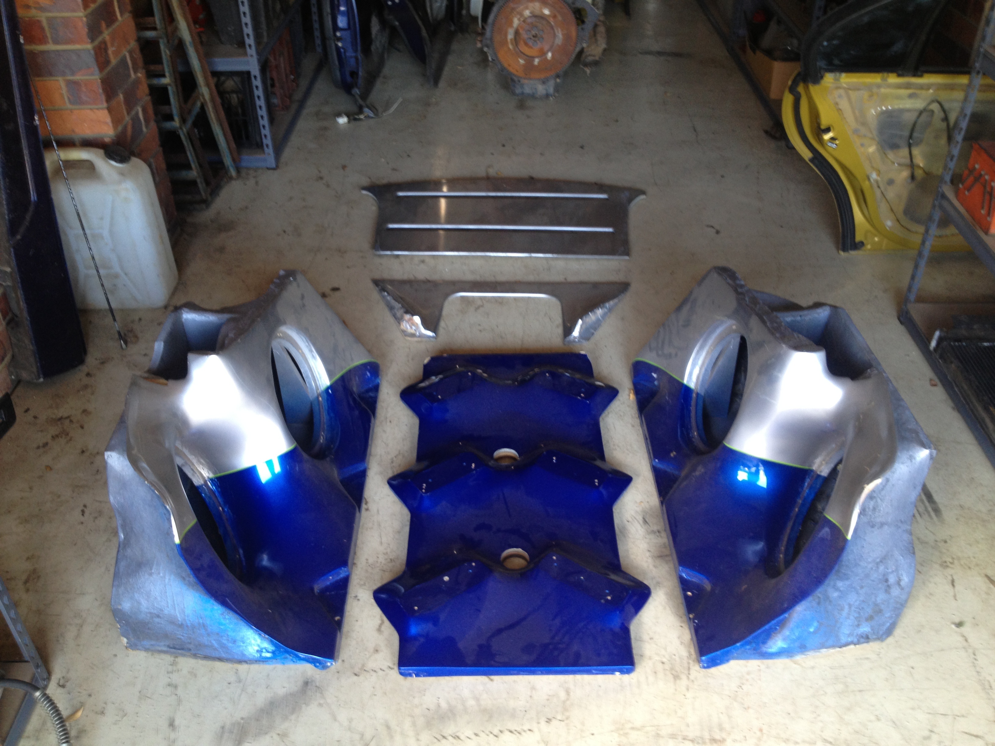 Holden Commodore VT VX Custom BOOT Enclosure