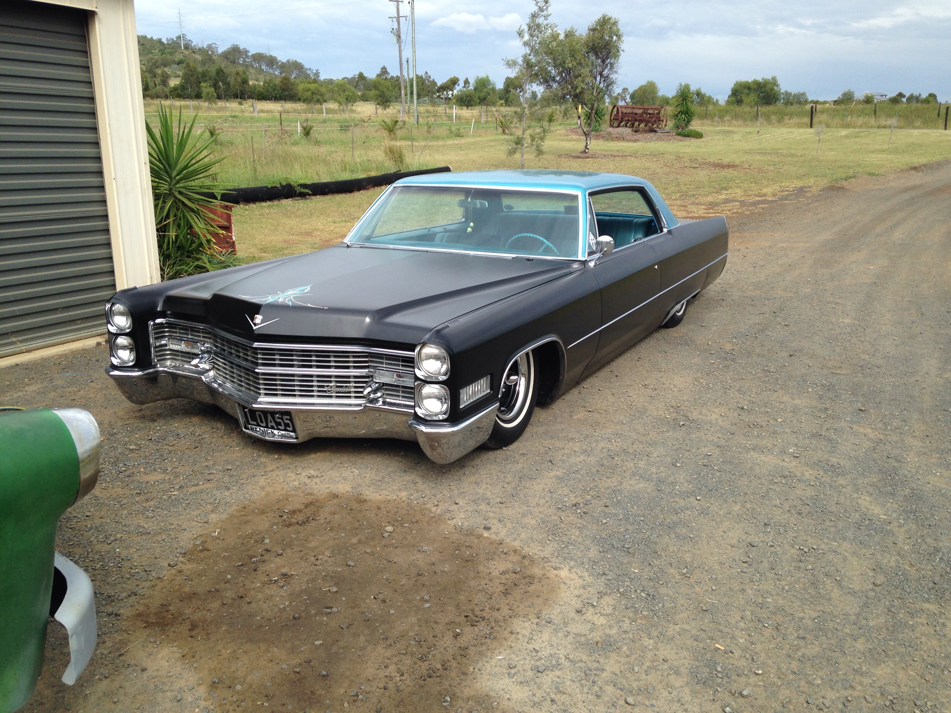 1966 Cadillac Deville лоурайдер