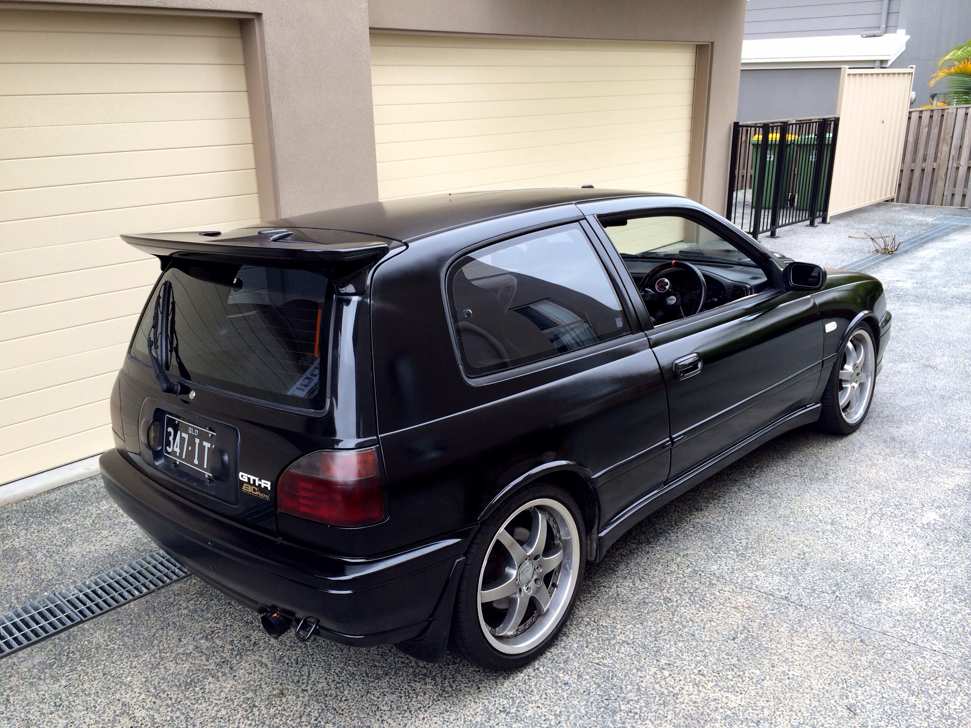 Nissan pulsar gti r