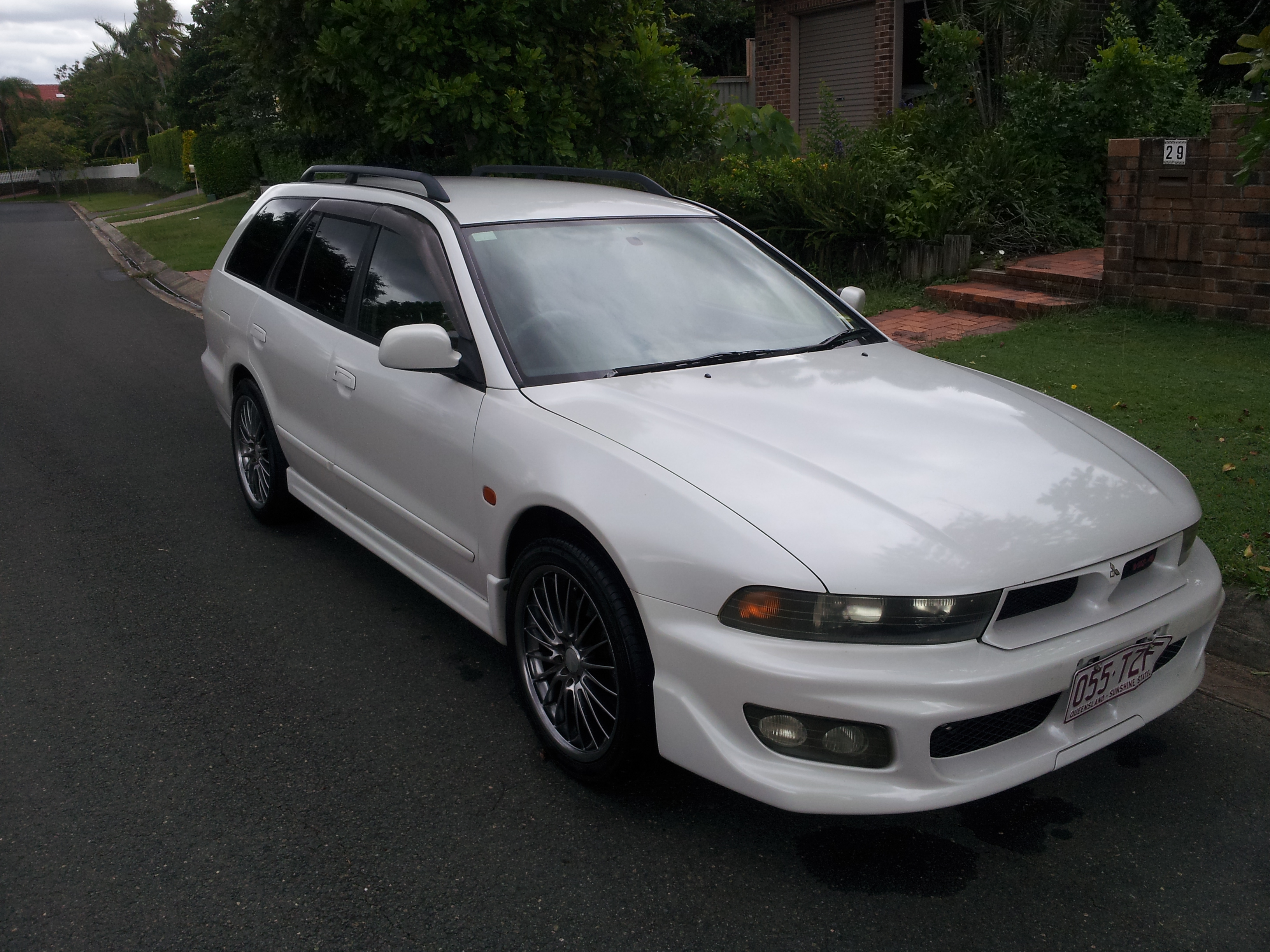 1999 Mitsubishi Legnum