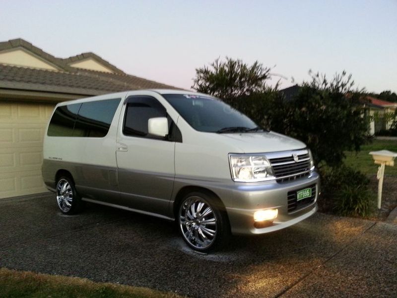 Nissan Elgrand e50 Nismo