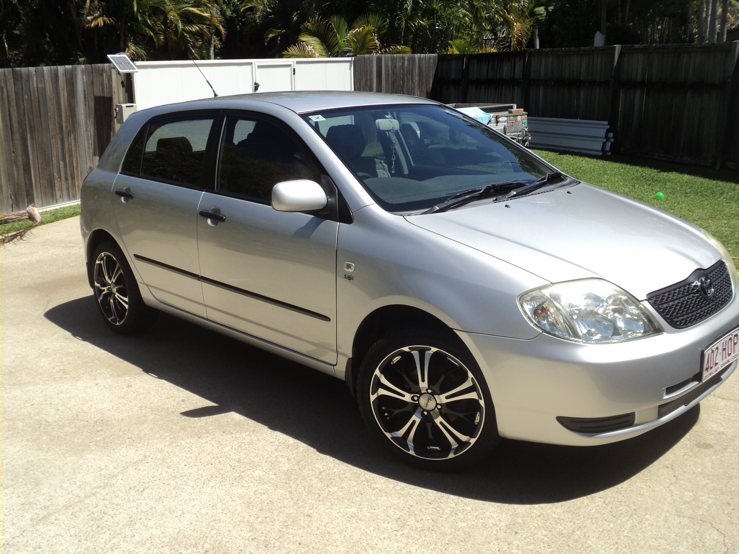 Королла 2004 хэтчбек. Toyota Corolla 2004 хэтчбек. Toyota Corolla 2004. Тойота Королла 2004. Toyota Corolla 2004 r17.