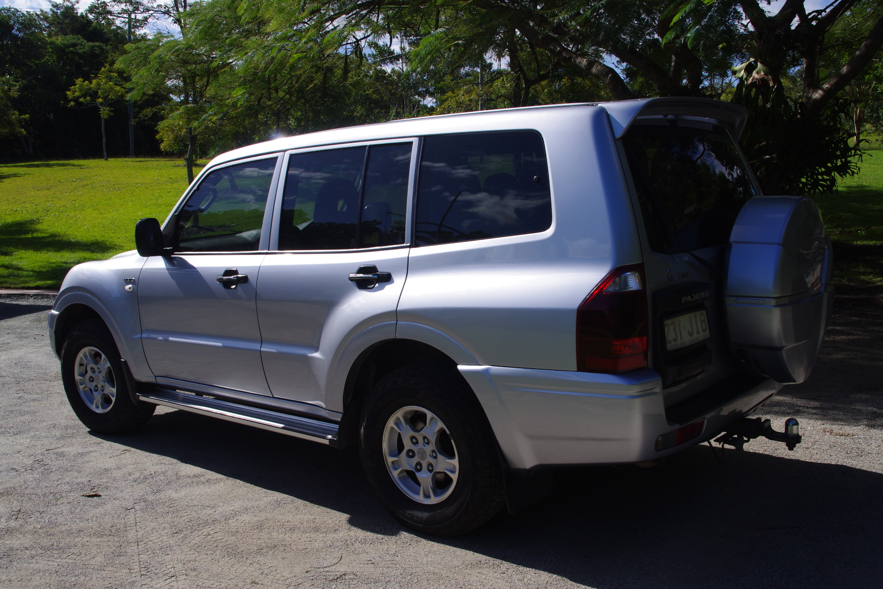 2005 Mitsubishi Pajero