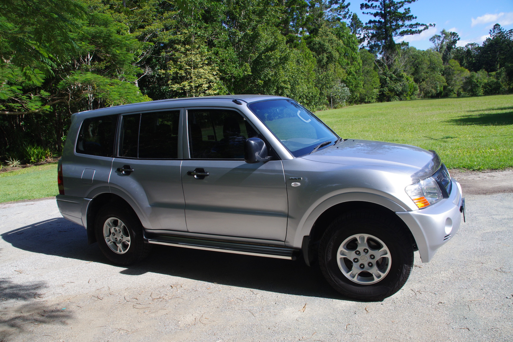 2005 Mitsubishi Pajero