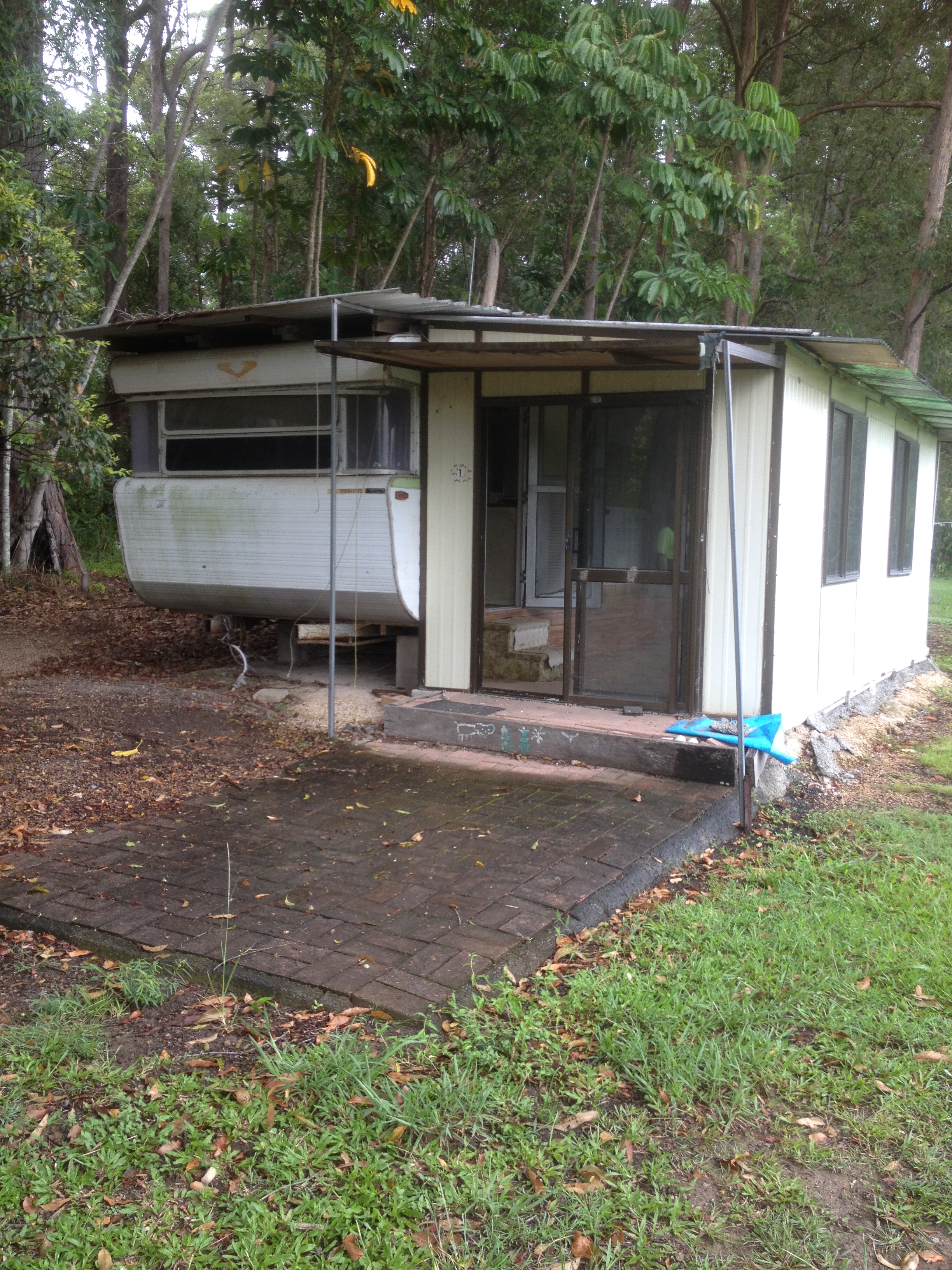 26FT Caravan and Aluminium Annex