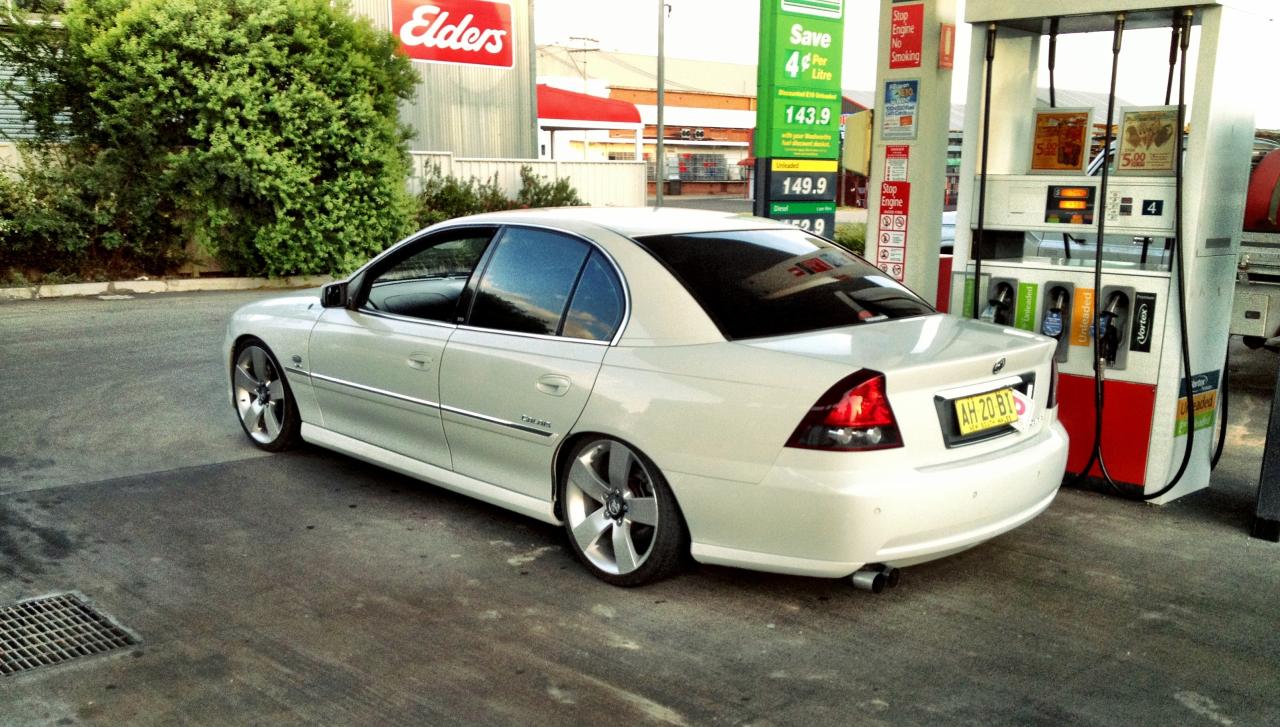 2003 Holden Calais