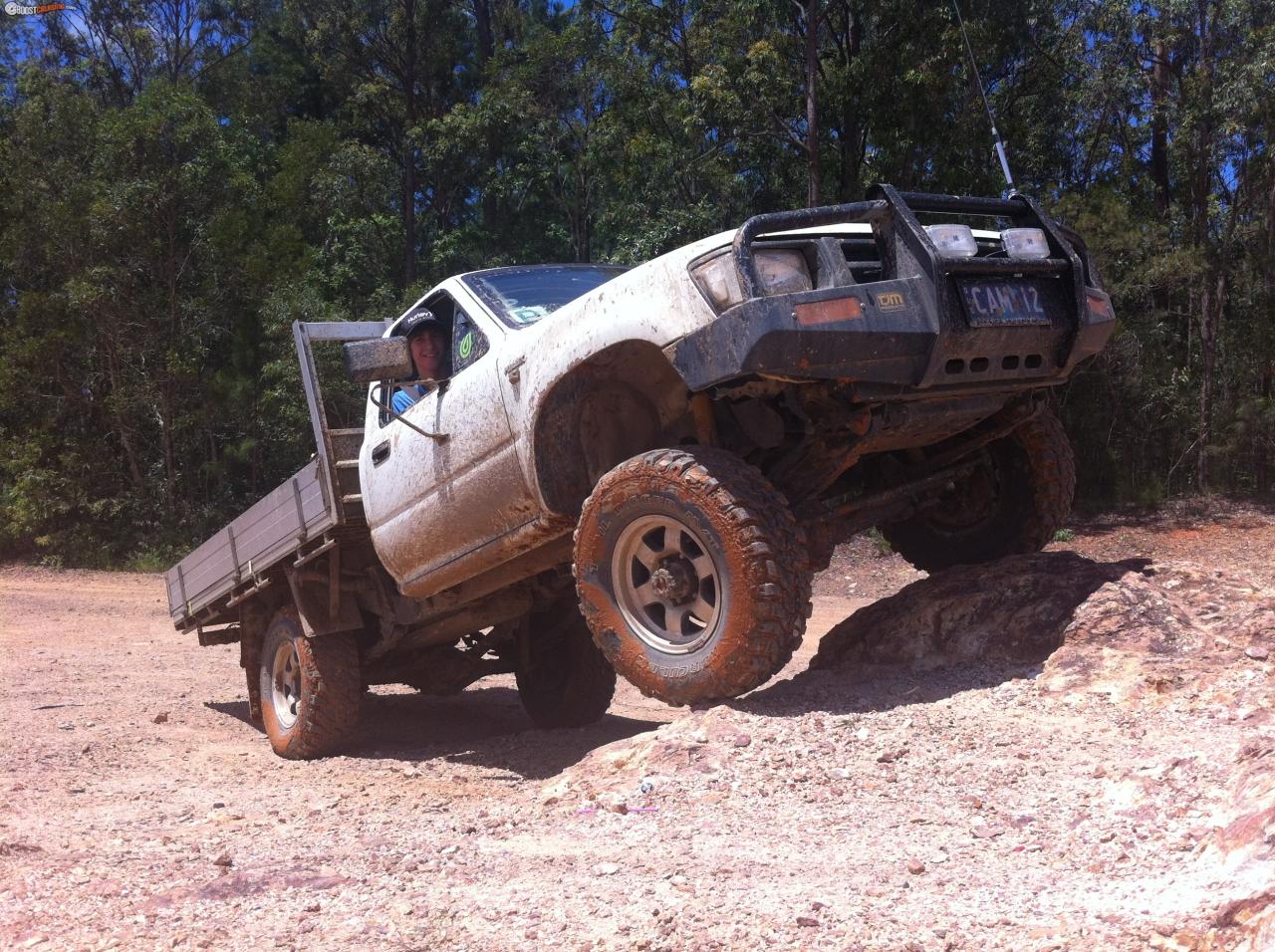 1994 TOYOTA HILUX 