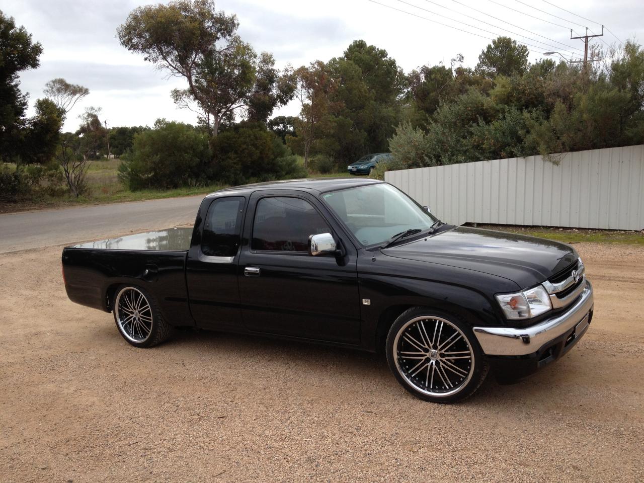 2004 Toyota Hilux