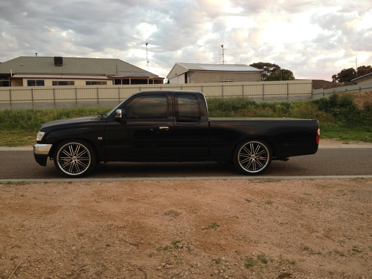 2004 Toyota Hilux