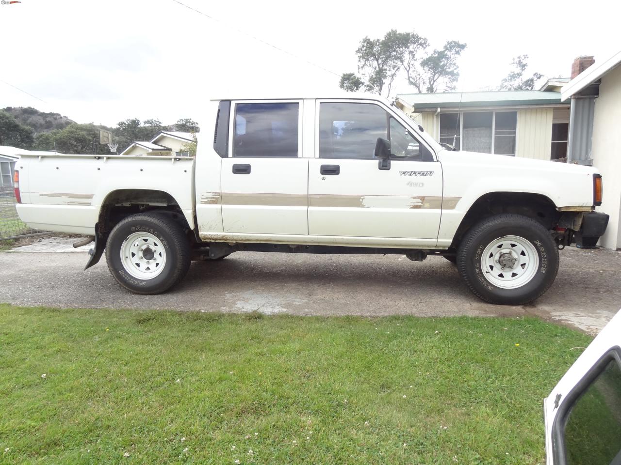 1989 Mitsubishi Triton Me