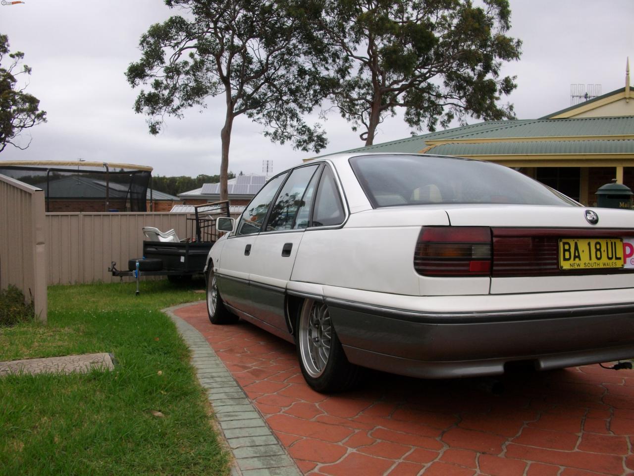 1992 Holden Calais Vp