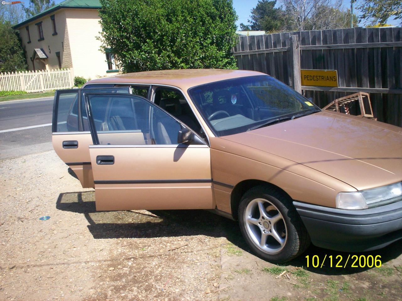 Vn_wagon's Holden