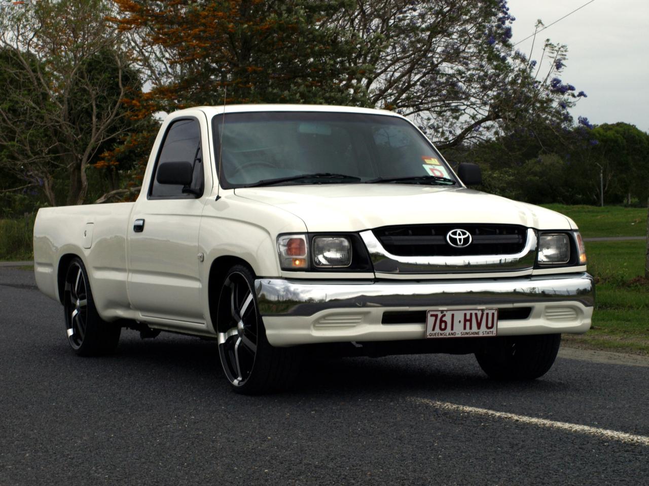 2004 Toyota Hilux 