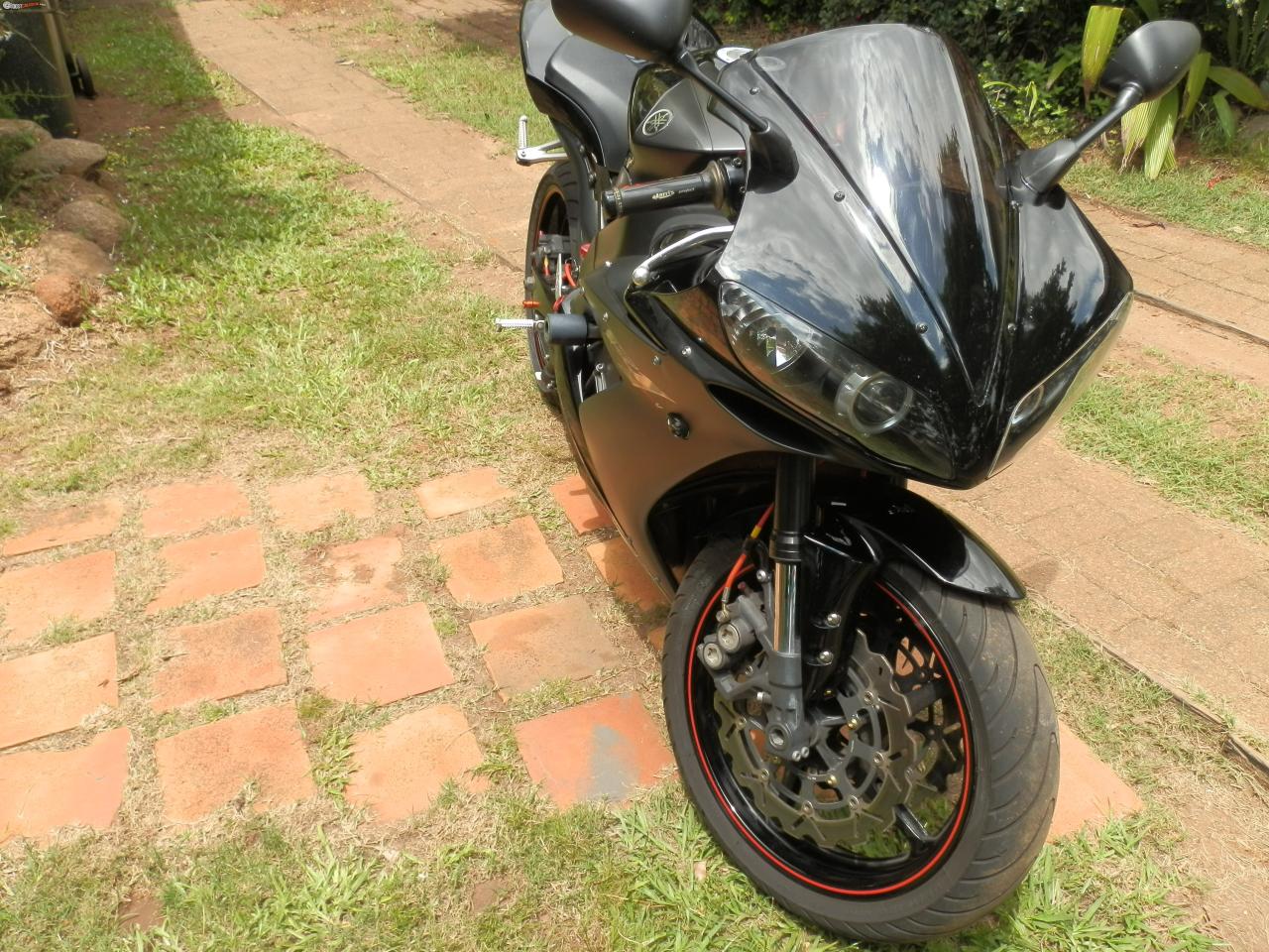 2006 Yamaha R1 