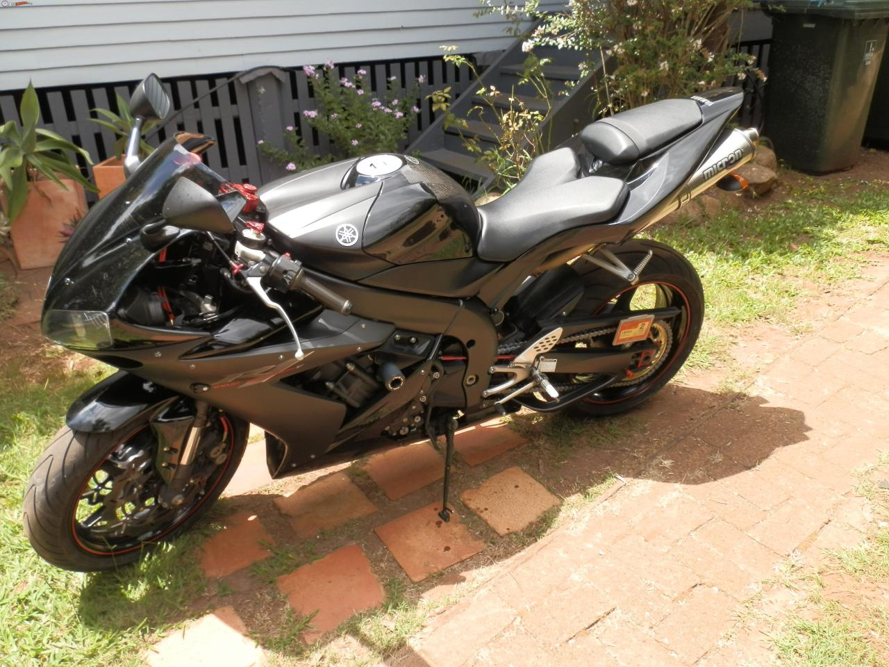 2006 Yamaha R1 