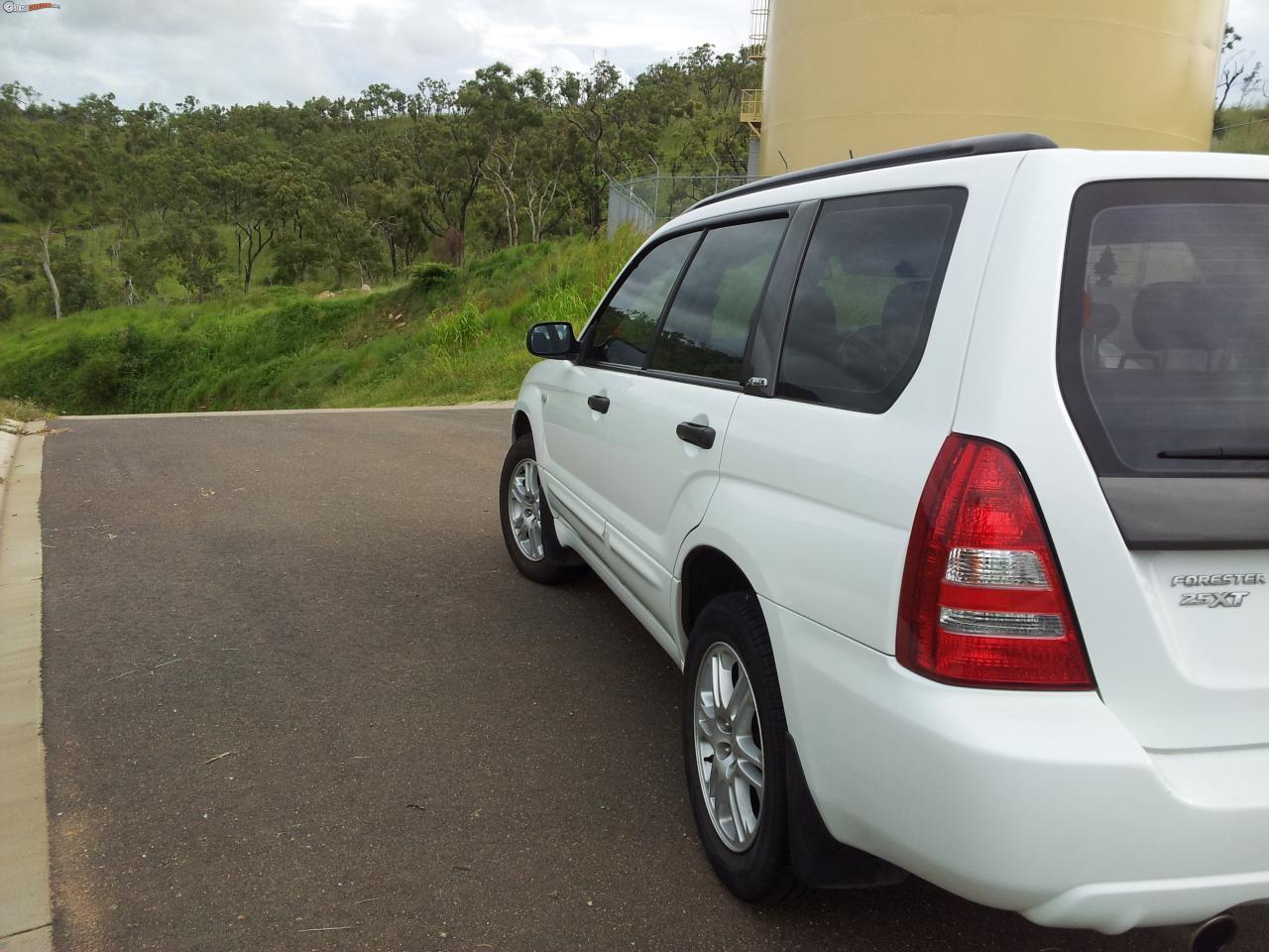 2004 SUBARU FORESTER SG9 XT