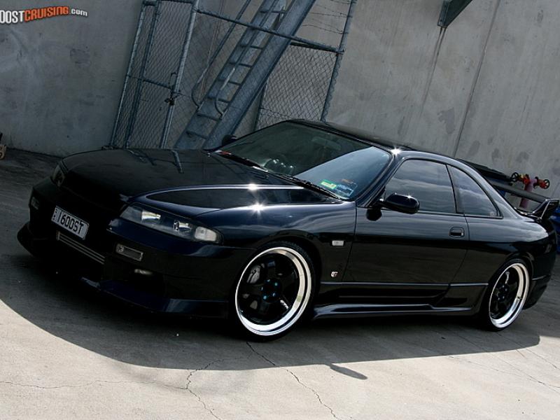 Nissan Skyline r33 черный