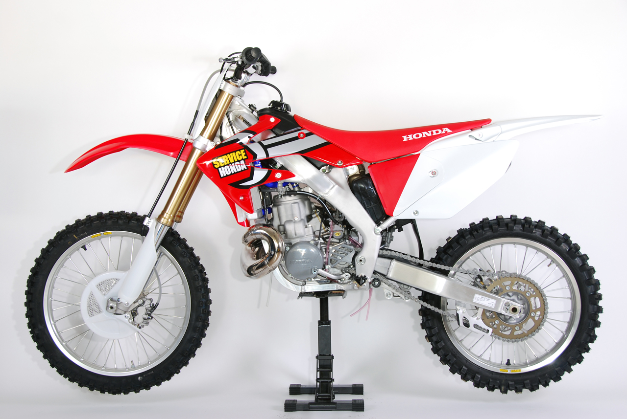 Кроссовый мотоцикл 2т. Honda cr500af. CR 600 Honda мотокросс. Honda CR 50. Мотоцикл кроссовый Honda CR.