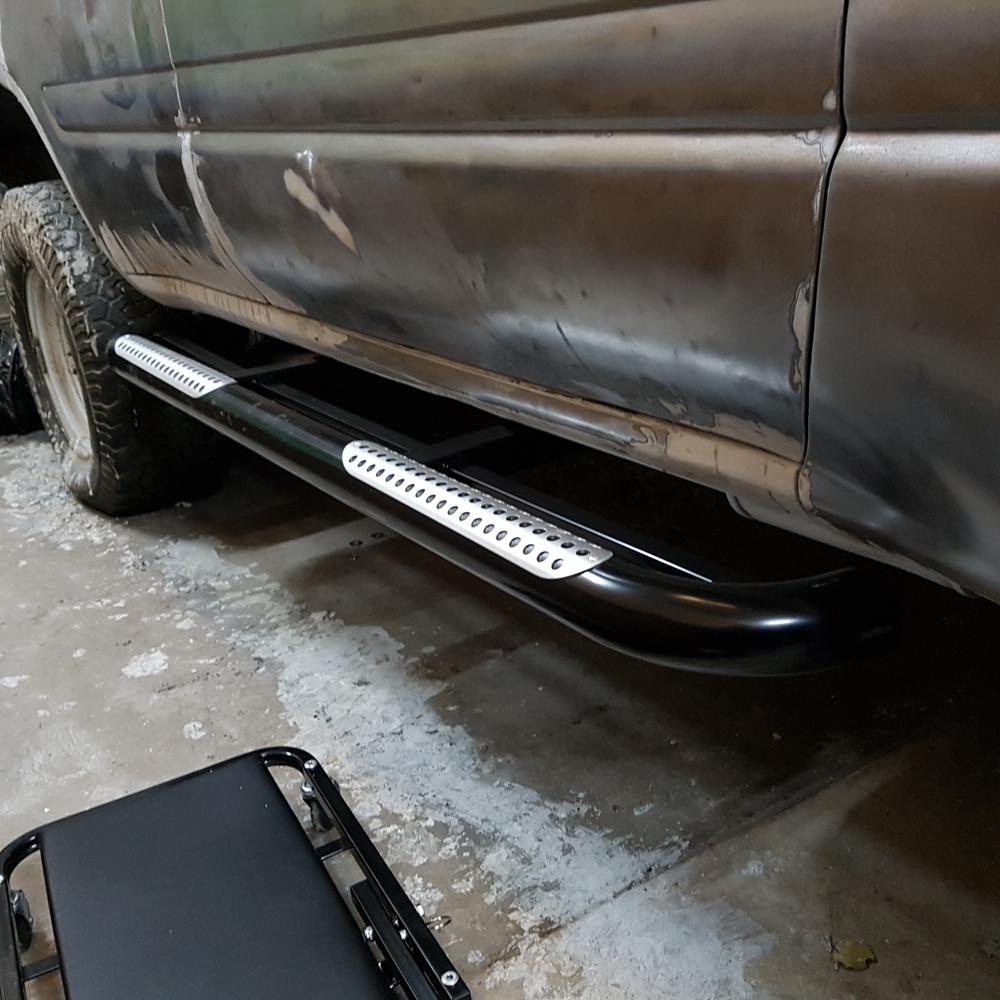 80 Series Landcruiser Side Steps Heavy Duty Black Powder Coated