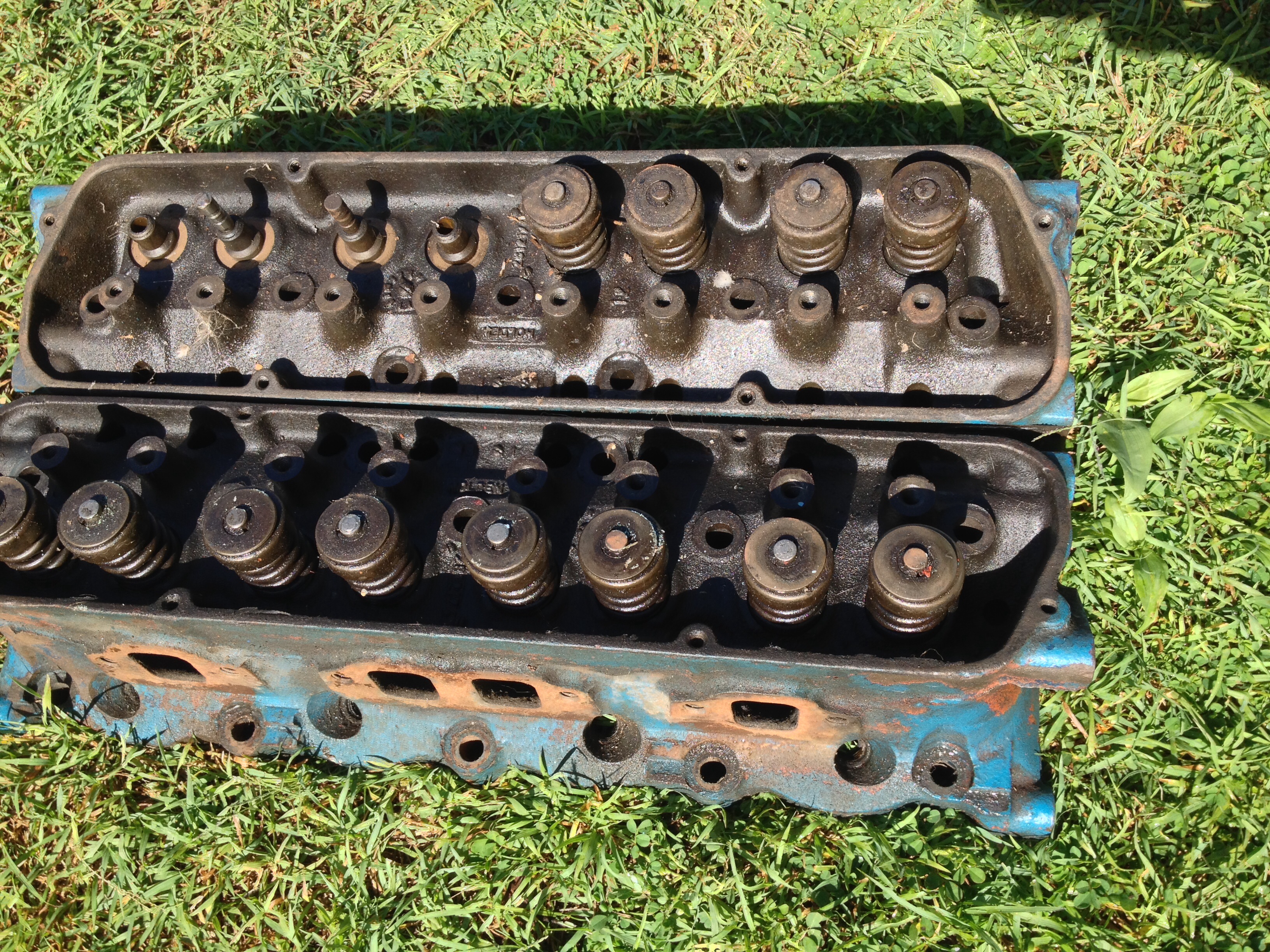 Holden 308 Heads From a LATE Model 5L V8