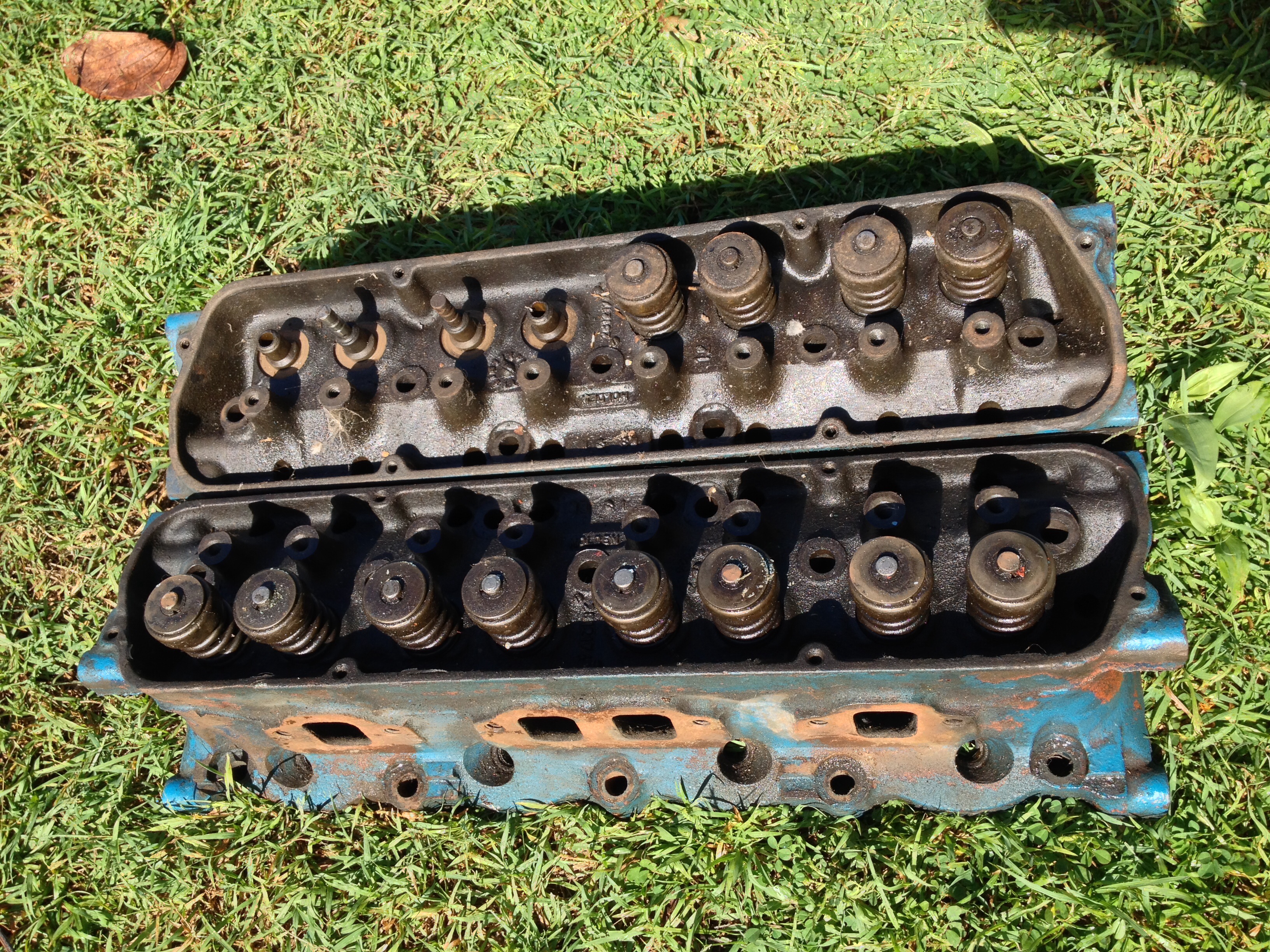 Holden 308 Heads From a LATE Model 5L V8