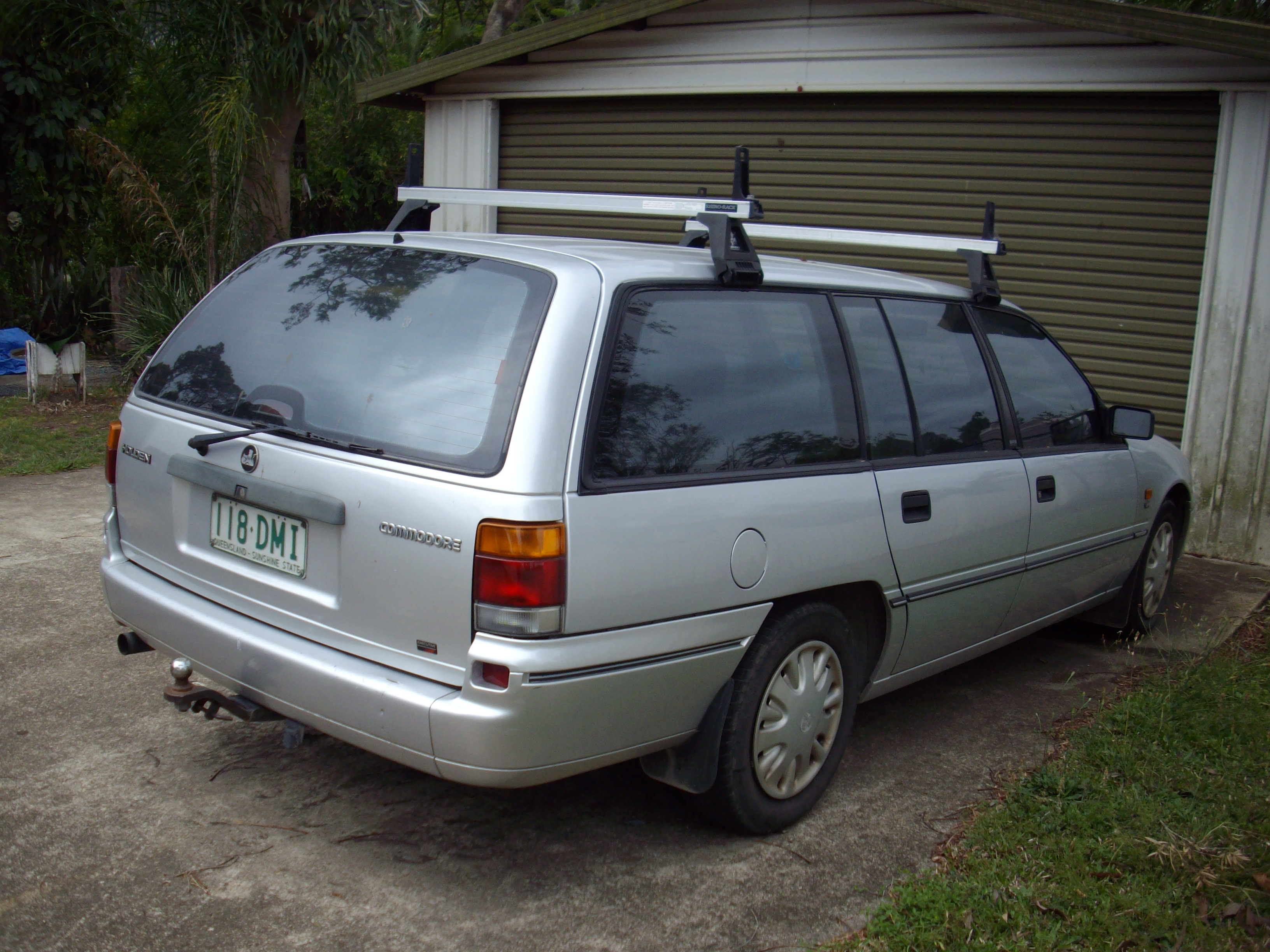 VS Commodore Wagon Complete Car For Wrecking