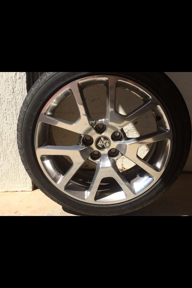 Holden VE Redline Wheels SSV MINT Condition All 4 Wheels